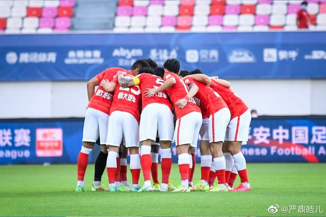 《血溅鸳鸯楼》打虎英雄武松醉打蒋门神，却与张团练结仇。张团练撮合武松进张都监账下，决心交友；张都监也操纵丫环玉兰撮合武松，武松不明其究，被宠若惊，却被两人蒙骗，误伤豪杰牛通。得知本相的武松欲分开，又被栽赃偷盗。玉兰为救武松，魂断飞云浦。武松返回鸳鸯楼，手刃敌人，从此走上另外一条江湖路。